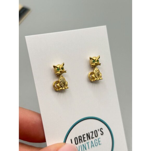 Vintage Gold Tone Cat Earrings Studs with Green Eyes Pierced Small Kitty Cat - Picture 3 of 6